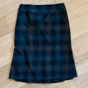 BR pencil skirt with flare back sz 8